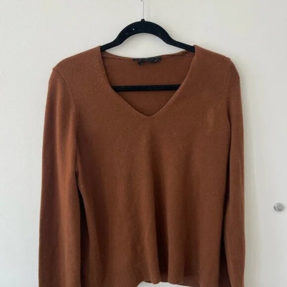 Theory Cashmere Sweater Cognac | Size M - Picture 1 of 4